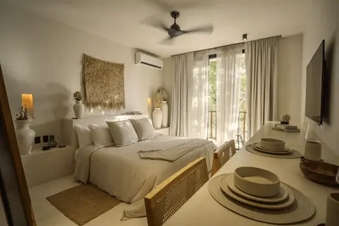Studio Residence